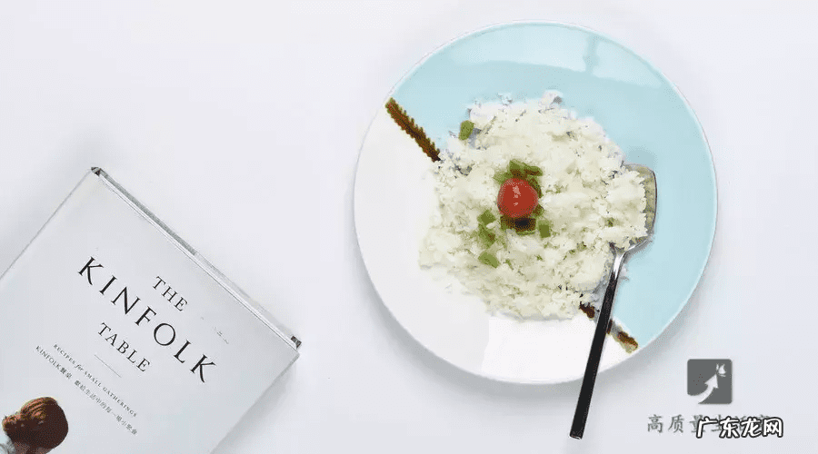 客厅花瓶插假花的风水 花瓶里的水加盐吗