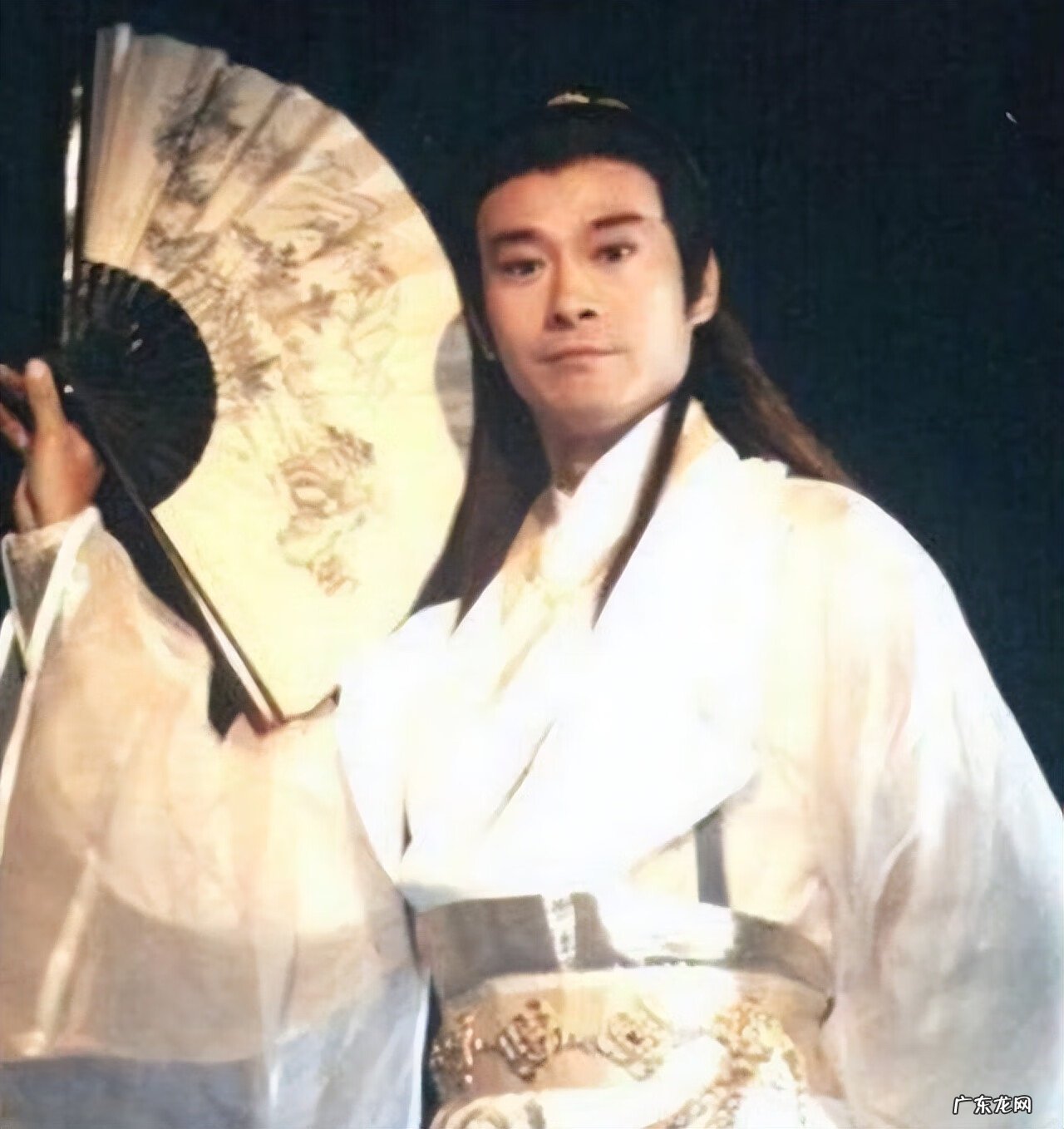 肩膀宽的男人命运 肩膀宽男人命运