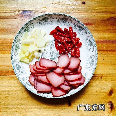 手撕包菜怎么做法 手撕包菜做法?