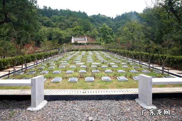 房子风水前有山后有水 风水房后有水和小湖