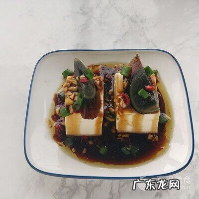 皮蛋豆腐配料 皮蛋豆腐的做法 家常