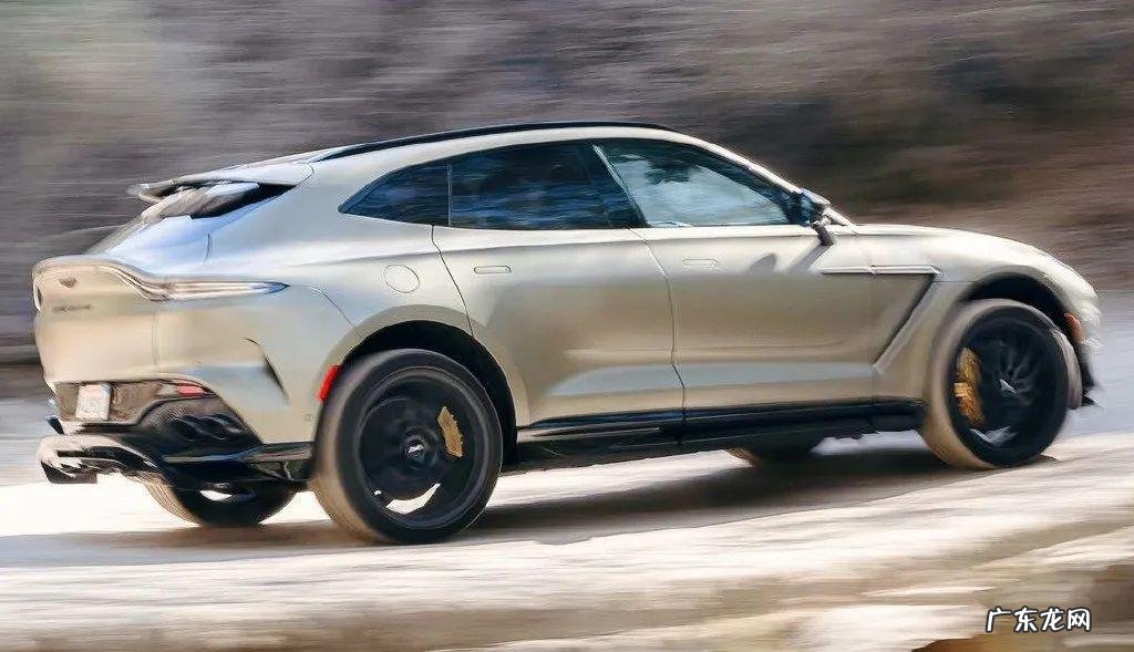 法拉利首款SUV来了！V12零百加速3.3秒，对开门设计，明年就交付