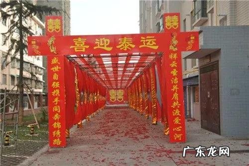 一扇大门如何贴对联 大门贴什么对联好 风水