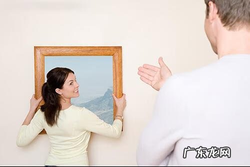 卫生间门烂了影响家里的风水 家里窗户玻璃突然裂了风水