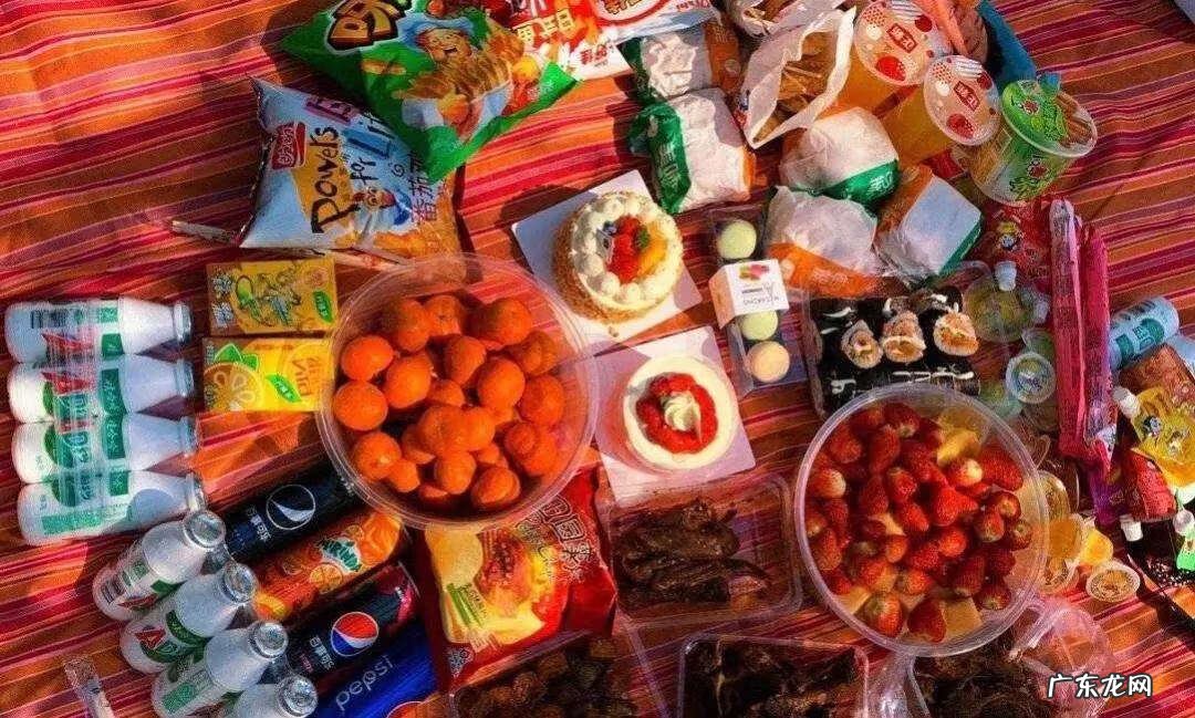野餐一般都需要准备什么东西 野餐带什么食物好自己做好的