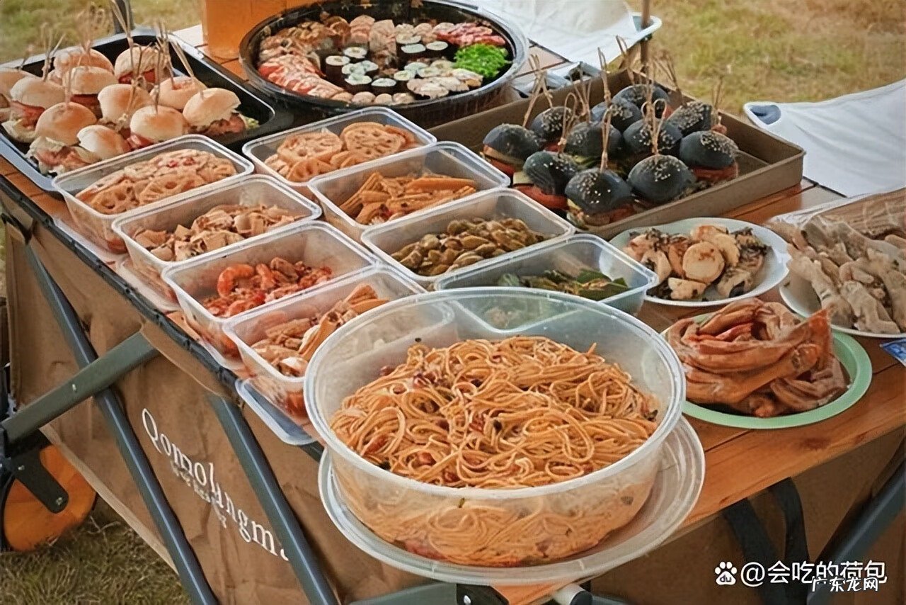 野餐一般都需要准备什么东西 野餐带什么食物好自己做好的