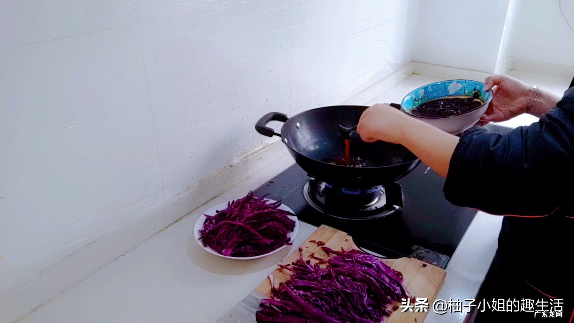 紫甘蓝咋炒好吃 紫甘蓝怎么炒好吃又营养