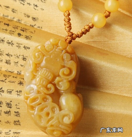 貔貅姿势不同的寓意 佩戴貔貅有什么风水讲究和忌讳