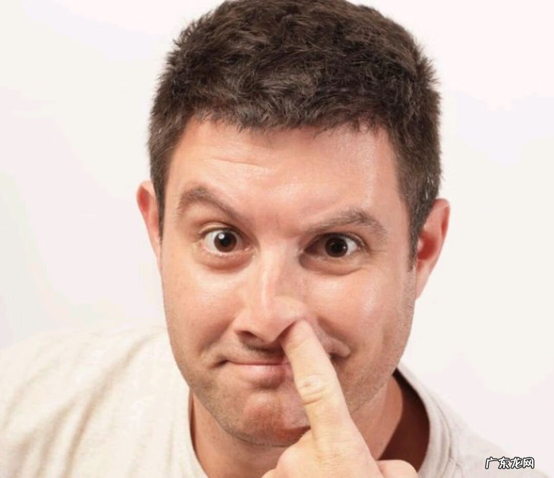 鼻翼沟长期发红 中年男人鼻头红的原因