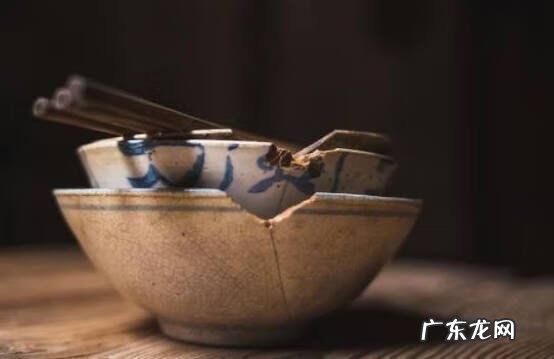 走路摔倒有什么风水 摔东西会影响风水吗