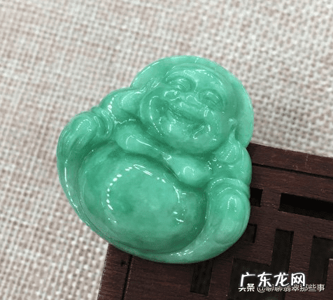 翡翠属于阴还是阳 翡翠招阴吗