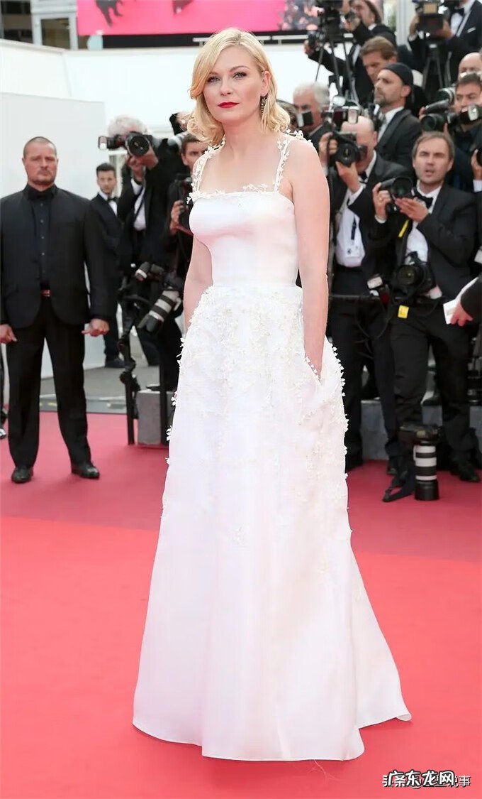 伊丽莎白·奥尔森 克斯汀·邓斯特