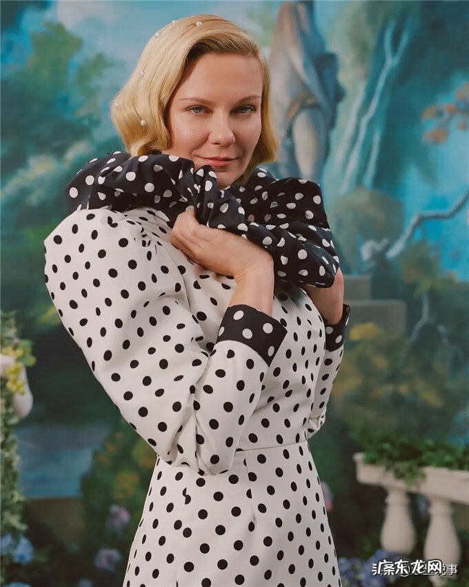 伊丽莎白·奥尔森 克斯汀·邓斯特