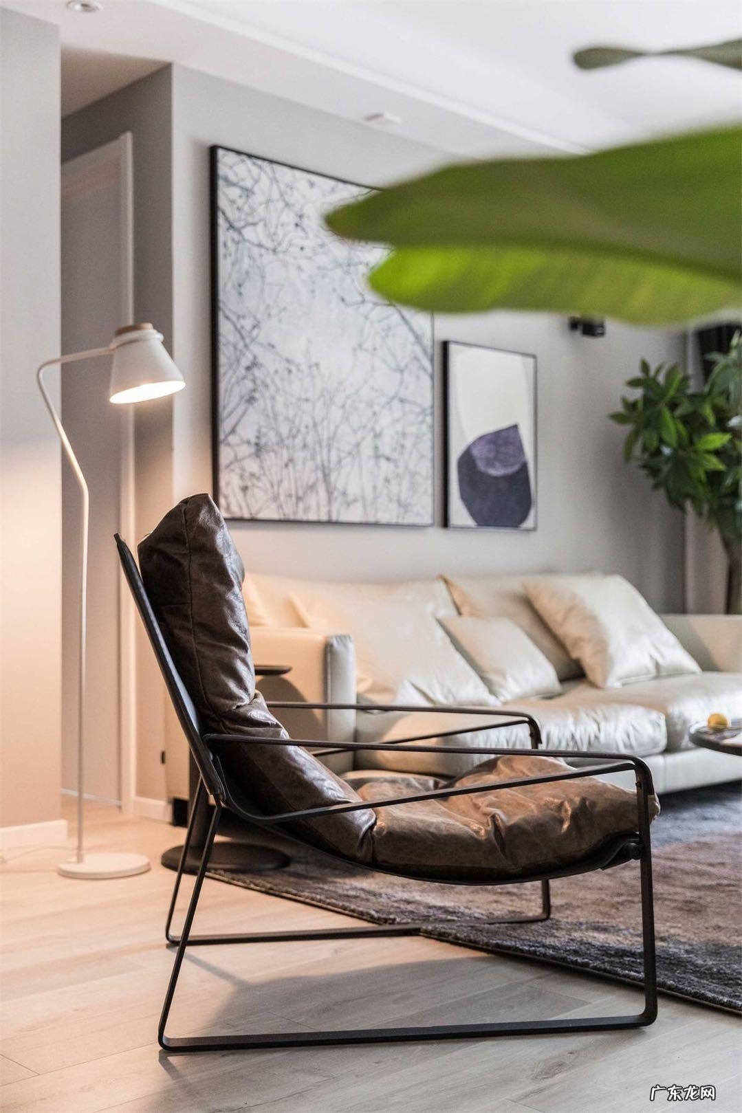 客厅墙面用灰色风水好不好 背景墙用灰色玻璃风水好吗