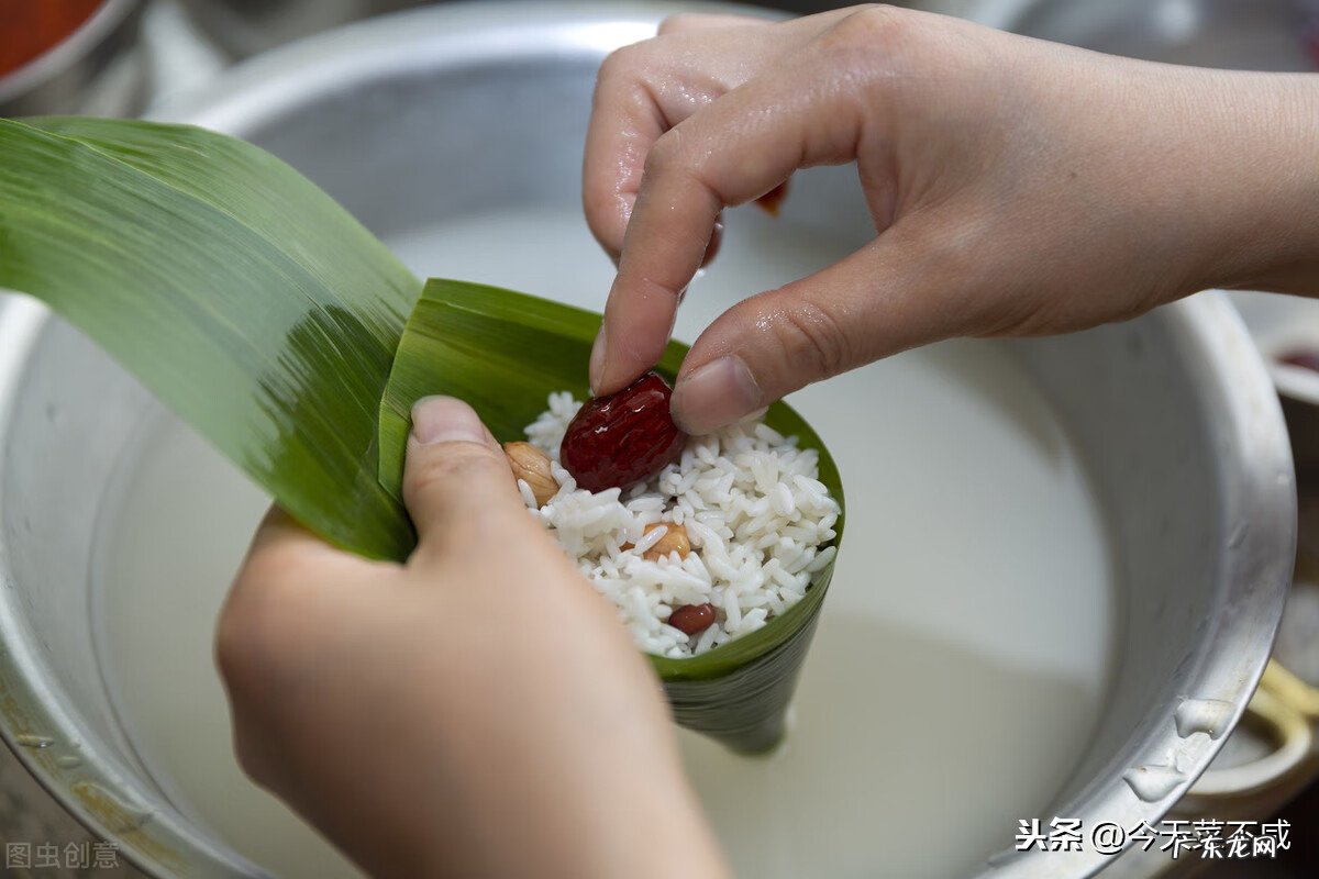 煮粽子用凉水还是开水好 煮粽子是用热水还是凉水