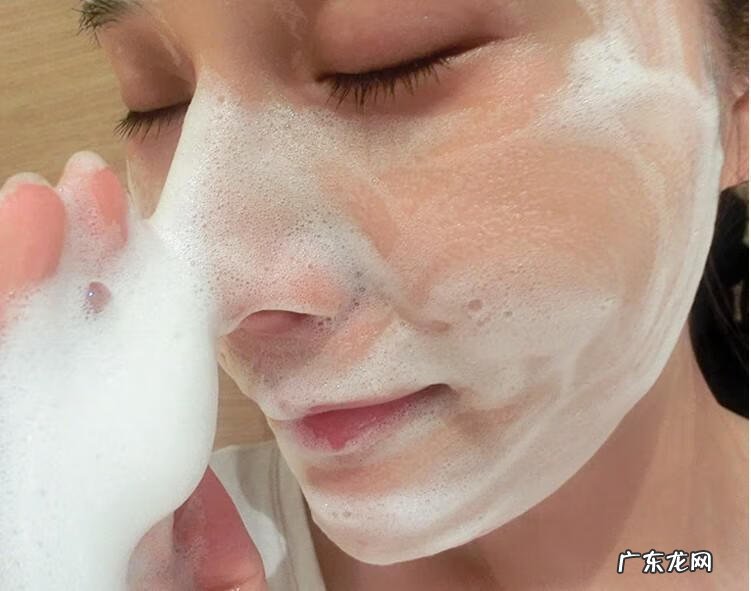 如何清理黑头最有效 怎么才能彻底消除黑头