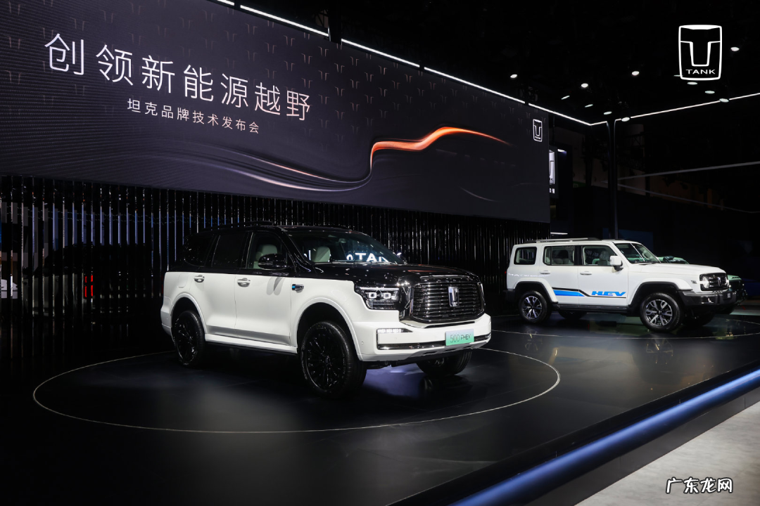 史上“最热”车展来了!靠冰块降温,大佬讲话却突然停电