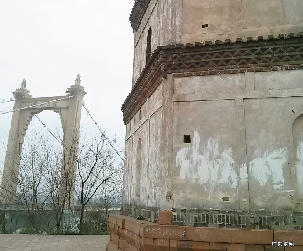 风水物对着江 什么叫做锁江风水