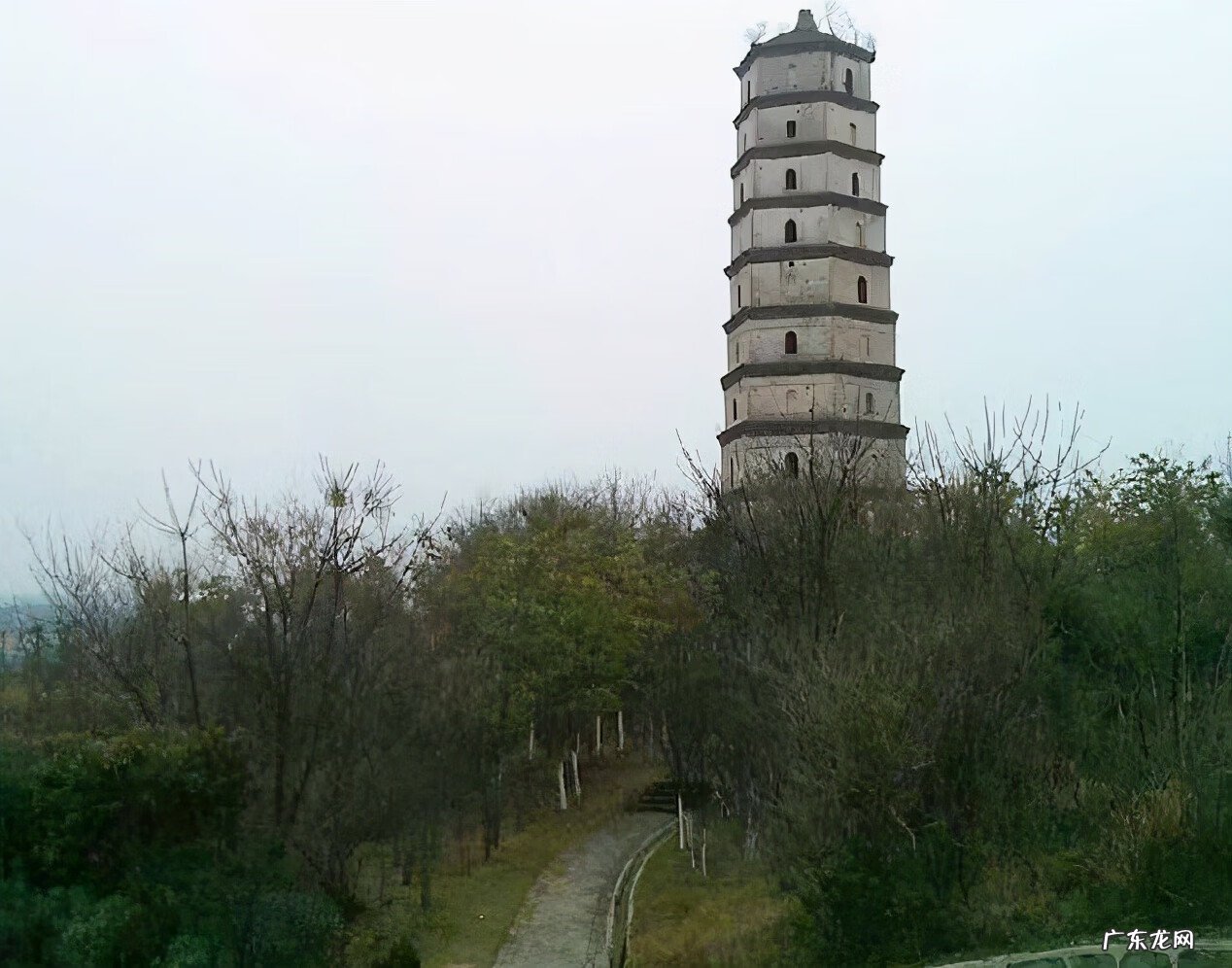 风水物对着江 什么叫做锁江风水