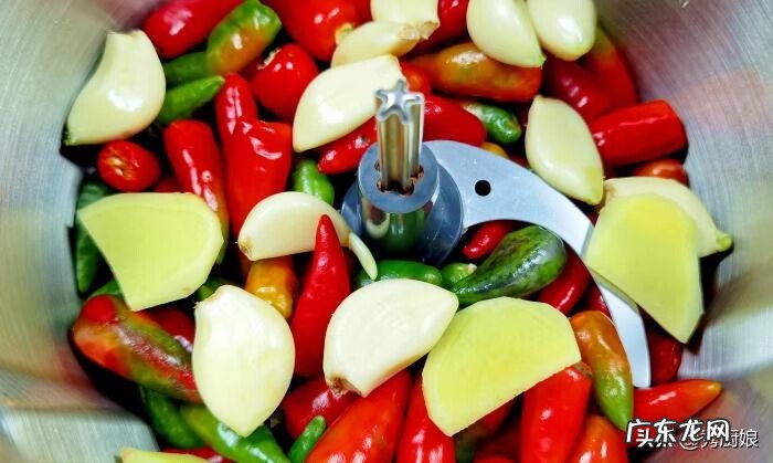 做辣椒酱怎么做呢 做辣椒酱怎么做最好吃