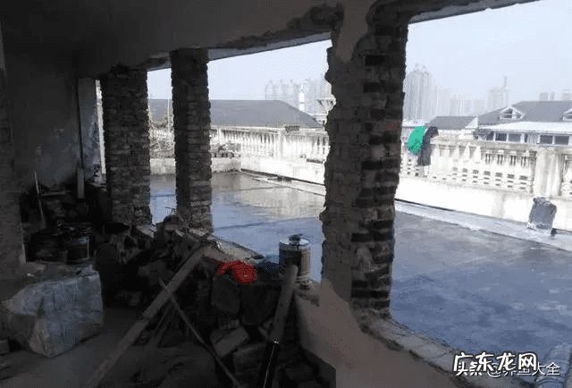 花园洋房顶楼露台好吗 顶跃带露台还是一楼带花园好