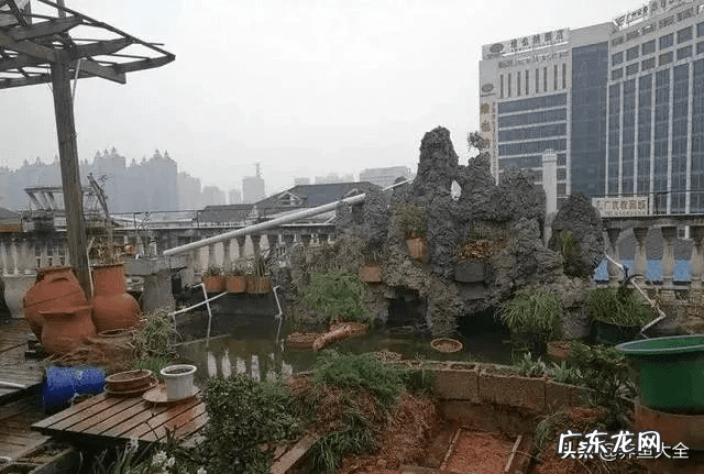 花园洋房顶楼露台好吗 顶跃带露台还是一楼带花园好