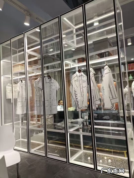 酒柜玻璃颜色 酒柜玻璃用什么颜色