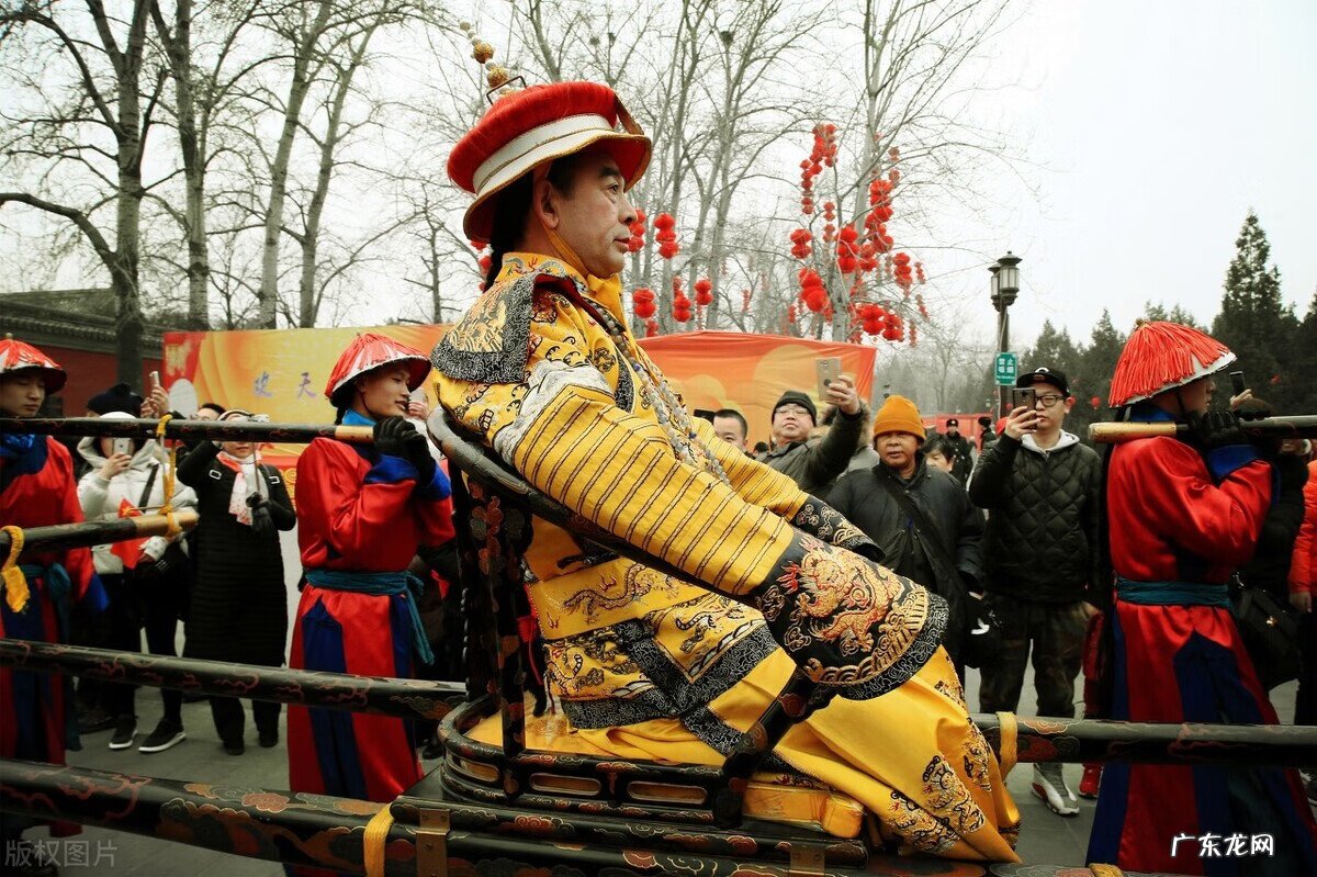 坟地前面有树的风水好不好 坟墓前有树风水好不好