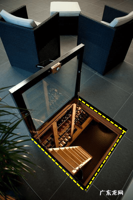 楼梯冲着门口风水是不是不好 门冲着楼梯风水好吗