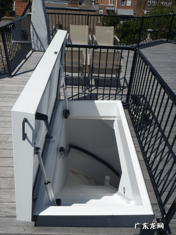 楼梯冲着门口风水是不是不好 门冲着楼梯风水好吗