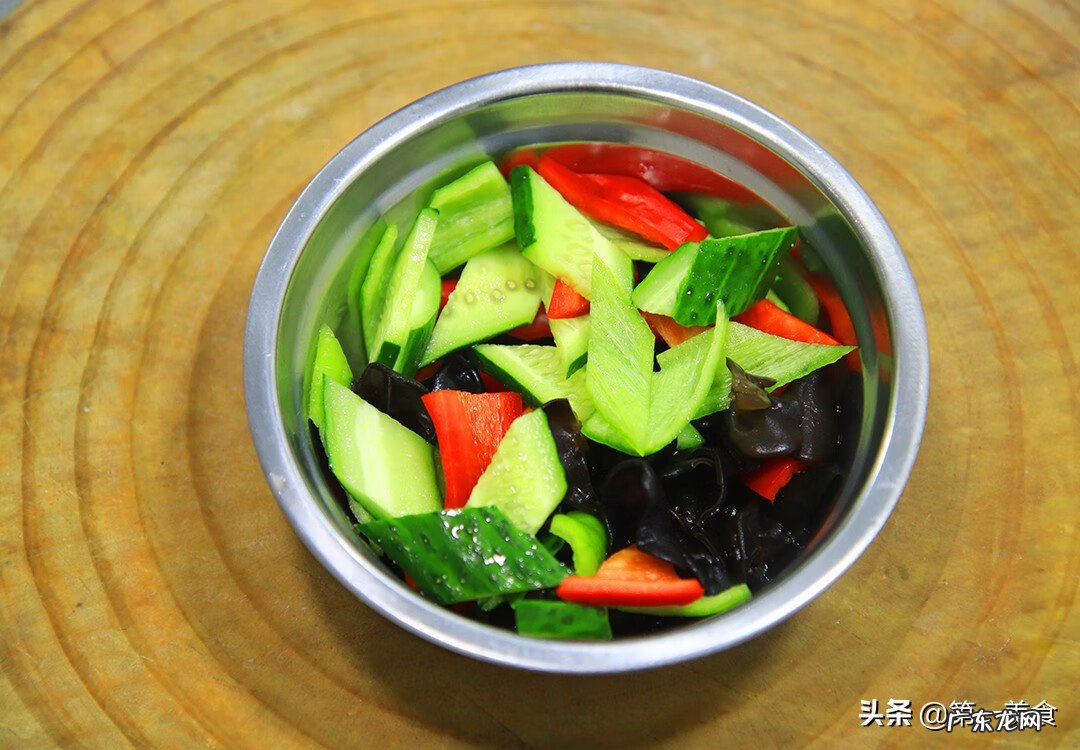 鸡胸肉的十种做法 鸡胸肉的做法简单又好吃