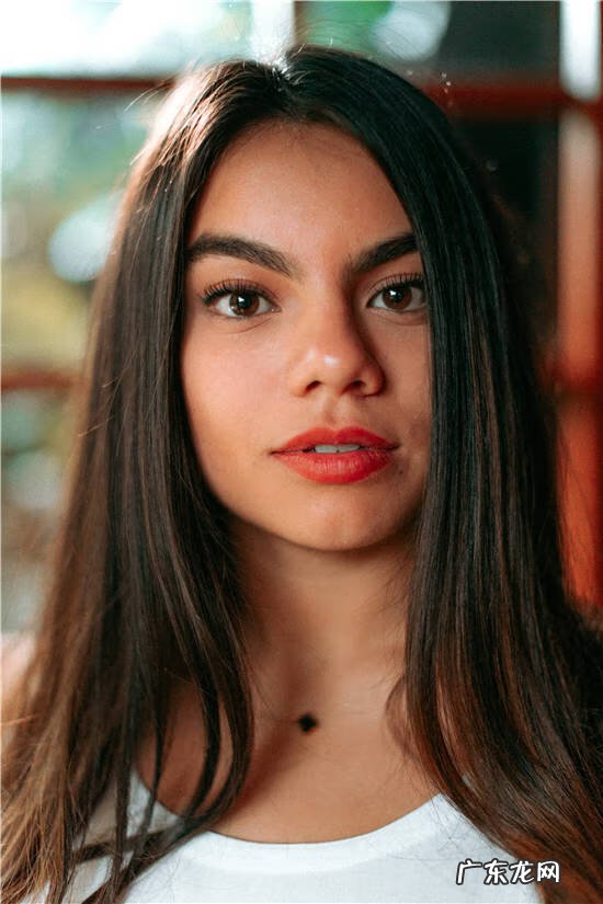 踮脚的标准动作 踮脚走路有什么好处