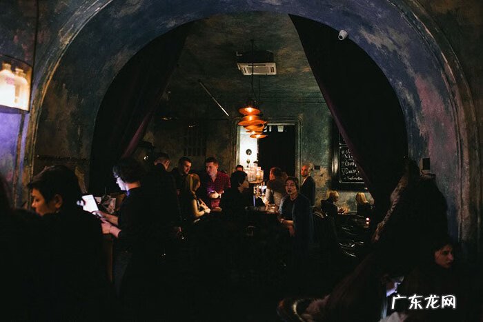 理发店吧台摆放位置 理发店吧台放门口怎么样