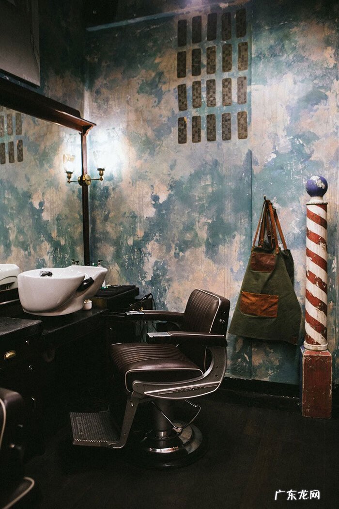 理发店吧台摆放位置 理发店吧台放门口怎么样