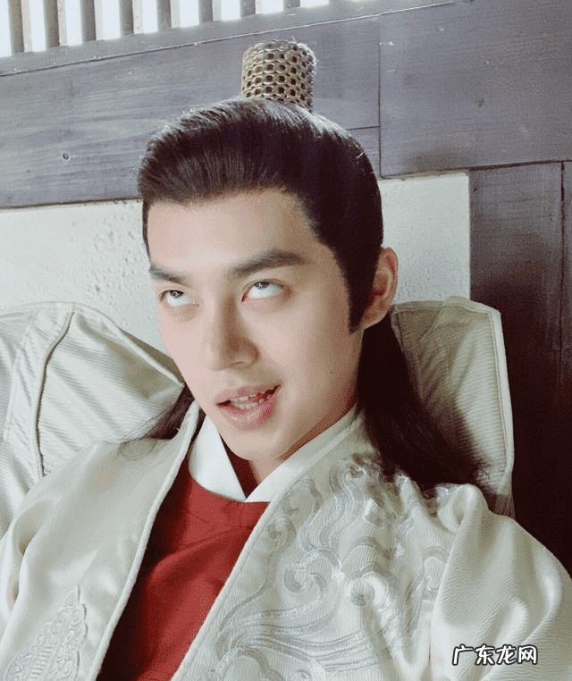 洛克王国魔法学院薇薇安 洛克王国之魔法学院电影