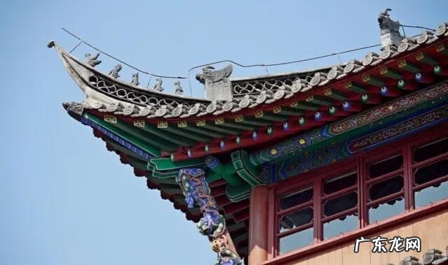 山主人丁水主财,遇水则发贵人 人有三善与风水共养可财名兼得