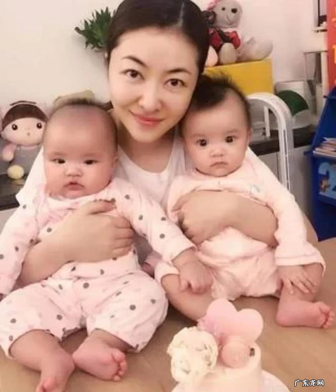 可爱的双胞胎视频 两只好可爱双胞胎