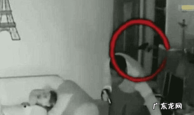 卧室放床头柜有讲究吗 床头柜放卫生巾好不好