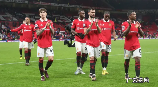 破角球进球荒!B费详解曼联角球进攻:我负责挡拆、拉什福德进球