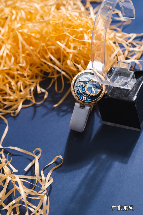 第一次送女朋友生日礼物送什么好 给女朋友的生日礼物送什么礼物好