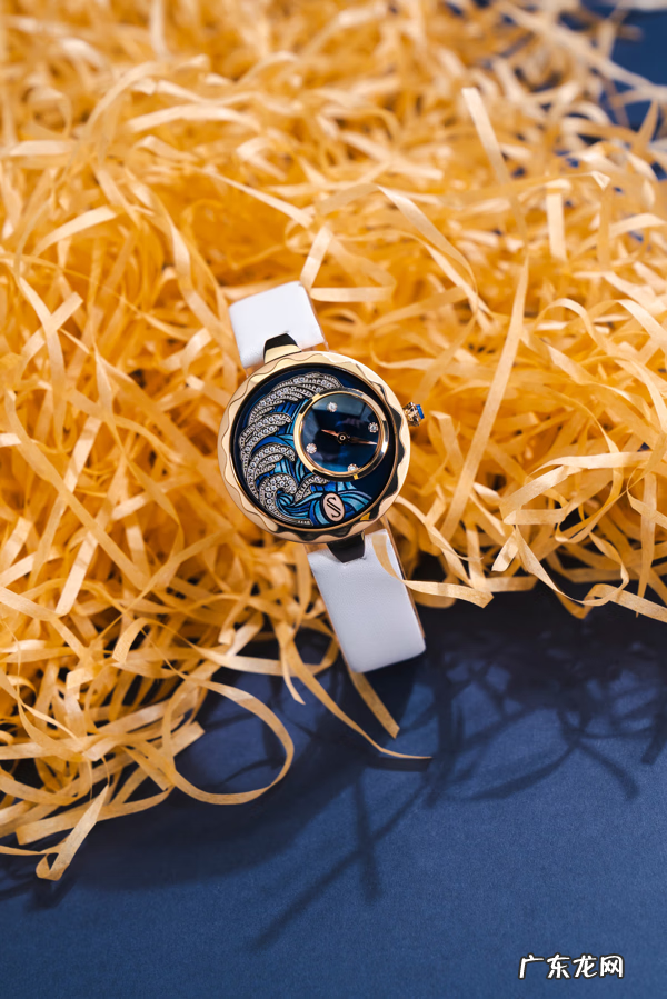 第一次送女朋友生日礼物送什么好 给女朋友的生日礼物送什么礼物好