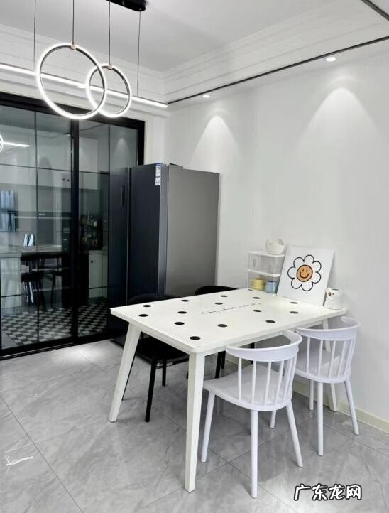 灯圆的好还是方的好 客厅灯圆的好还是方的好风水