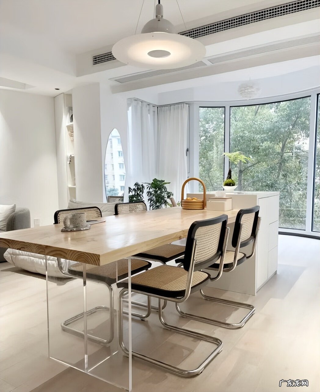 灯圆的好还是方的好 客厅灯圆的好还是方的好风水