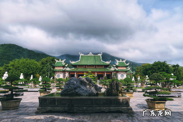 泰国释迦牟尼佛像 泰国风水宝地观音像