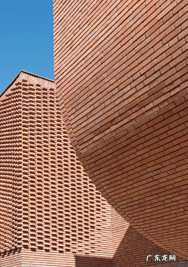 风水外墙砖用什么颜色好 风水屋外墙砖红色泽好吗