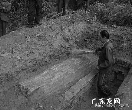 坟墓丁山癸向是什么方位 风水癸山丁向坟地发哪房