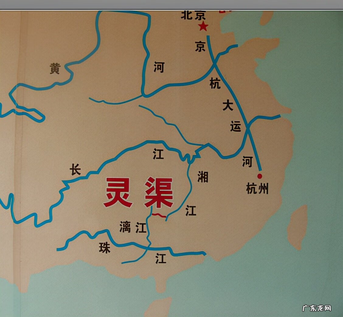 墓地风水大全 广西好风水悬崖上的2座气派墓穴