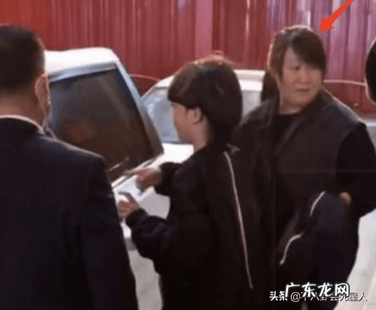 刘德华的老婆 成龙的儿子的叫什么