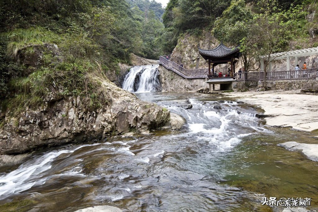 依山傍水别墅图片 高山风水图片大全