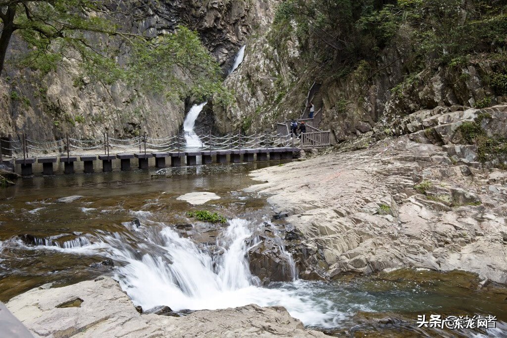 依山傍水别墅图片 高山风水图片大全